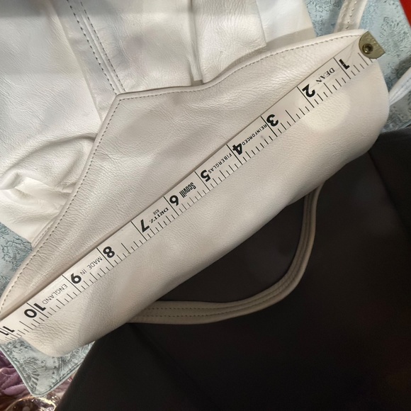 White Leather Shoulder bag, barely used - Picture 3 of 6